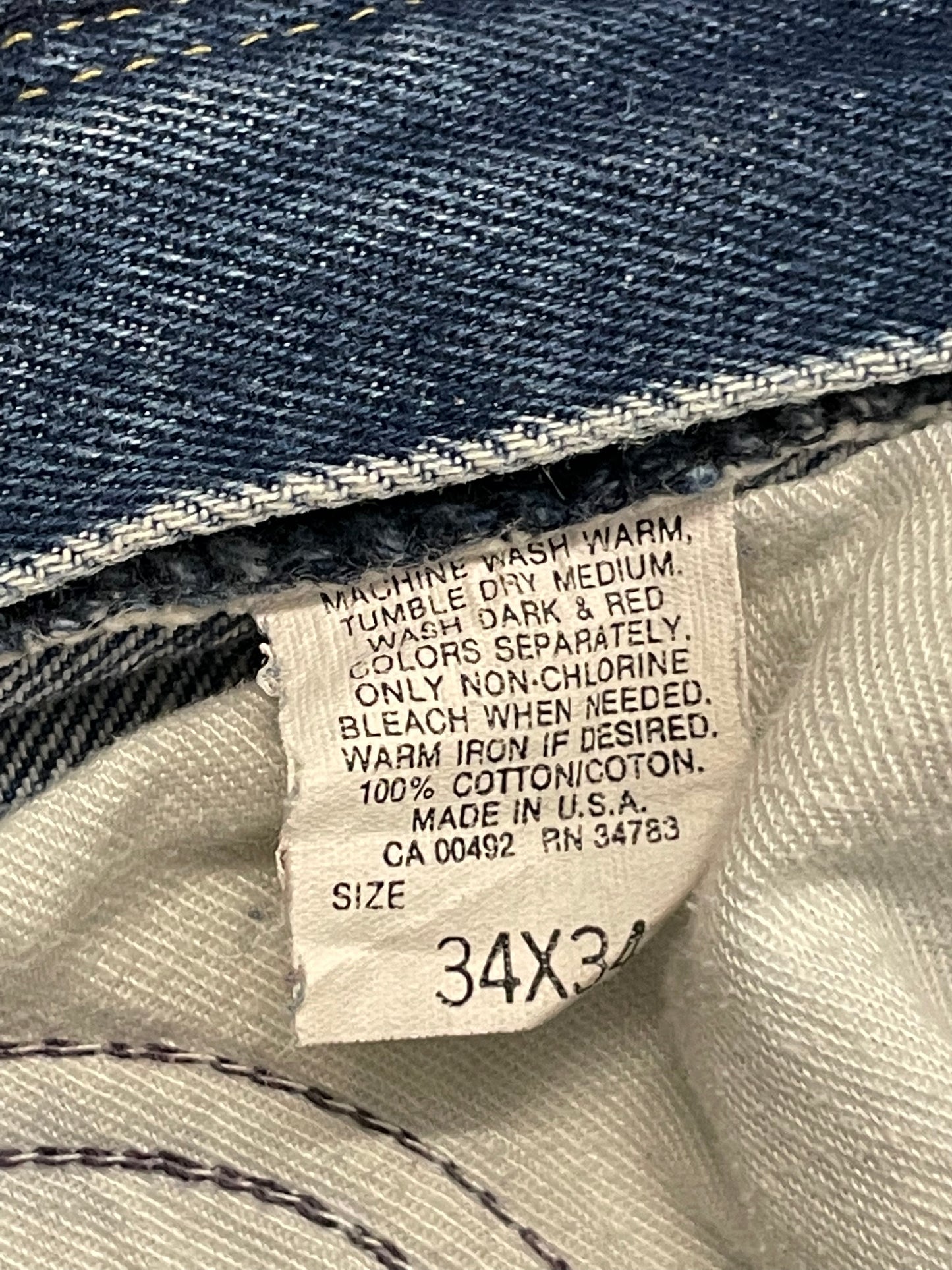 • Vintage mens Lee Jeans